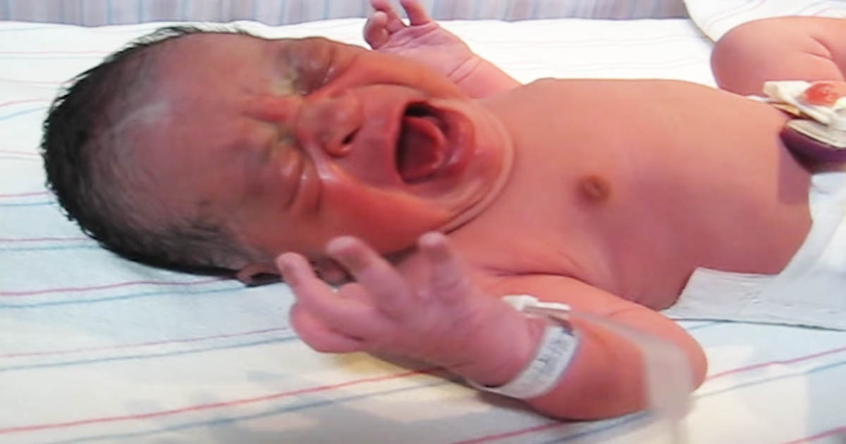 baby stops crying hearing dads voice