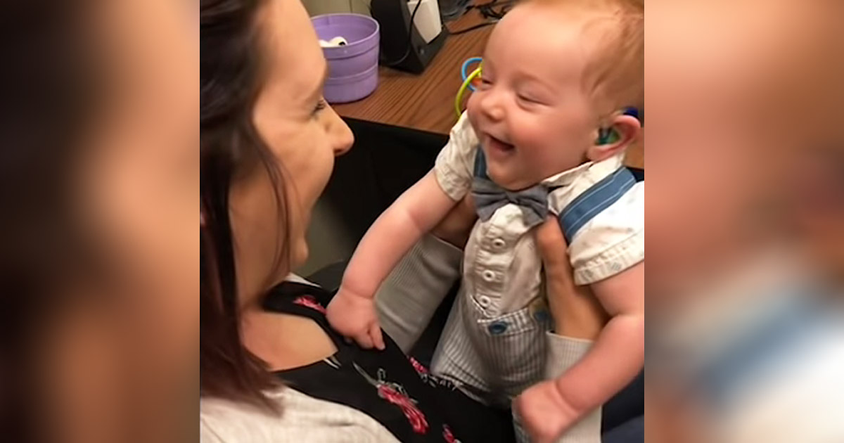baby-hears-first-time