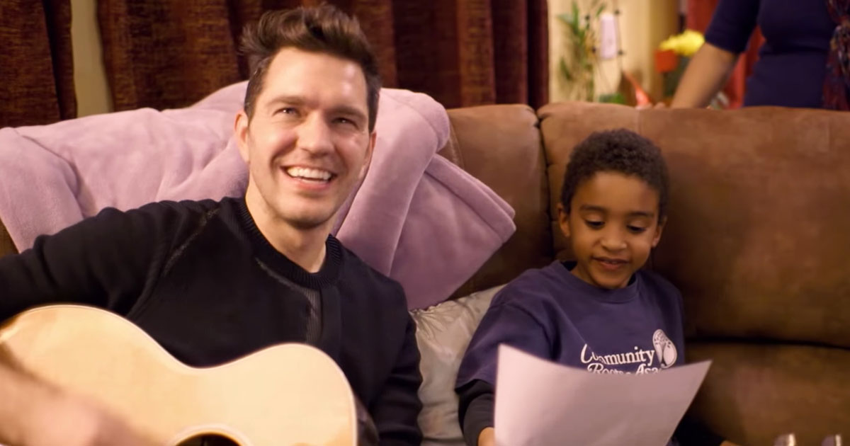 Andy Grammer surprises fan