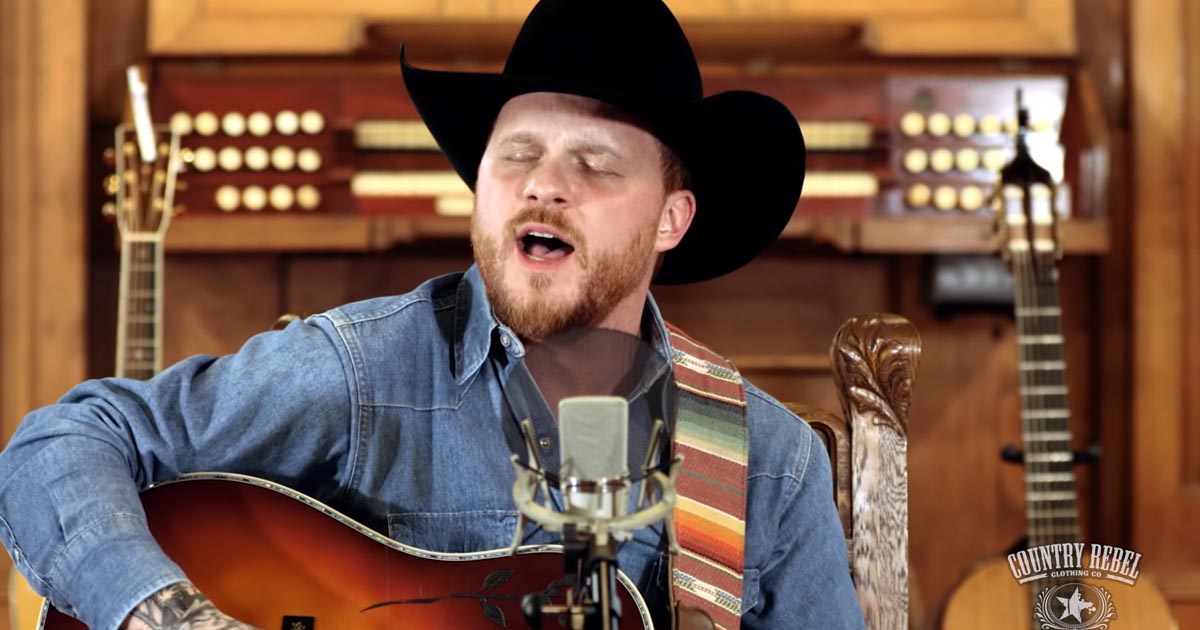 Cody Johnson Sings 'His Name Is Jesus'
