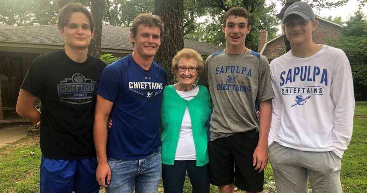 teens-rescues-neighbor-woman