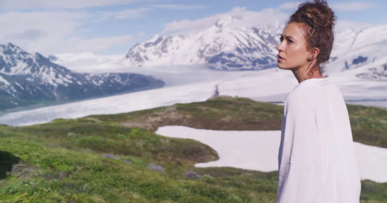 Lauren-Daigle-Rescue