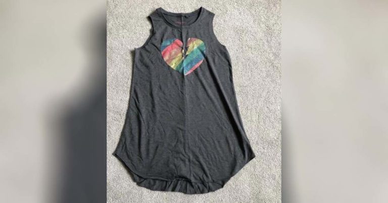 autistic-girl-dress
