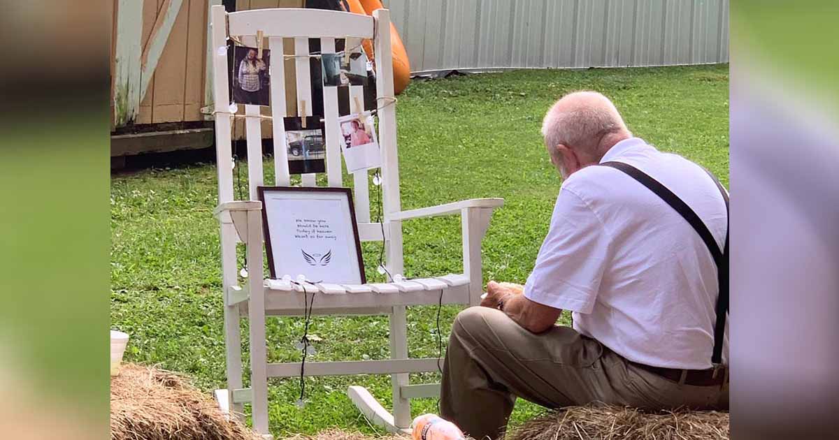 grandpa-eating-meal