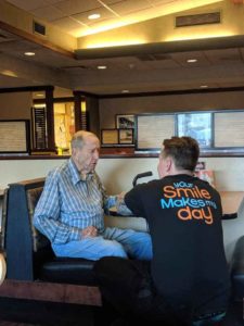 eat-n-park-server-veteran-2