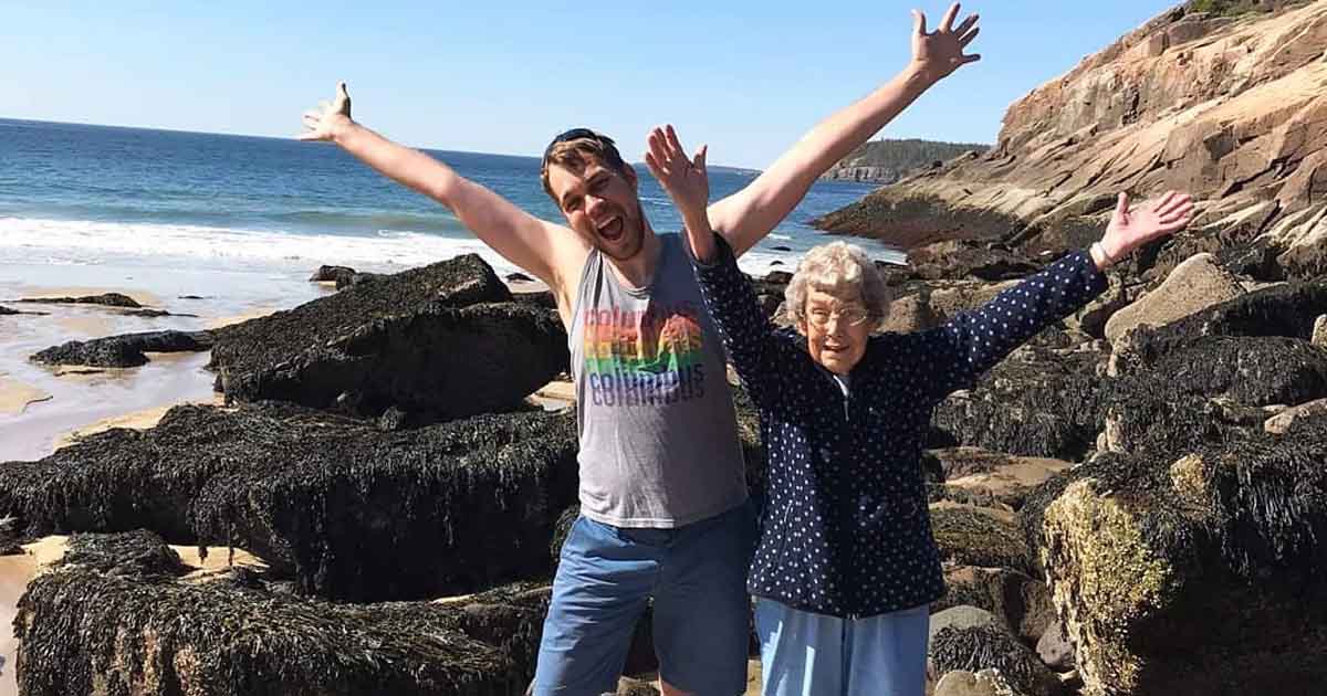 grandma-grandson-trip