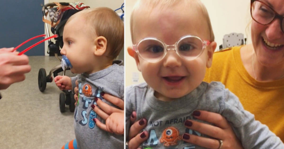 baby-sees-first-time