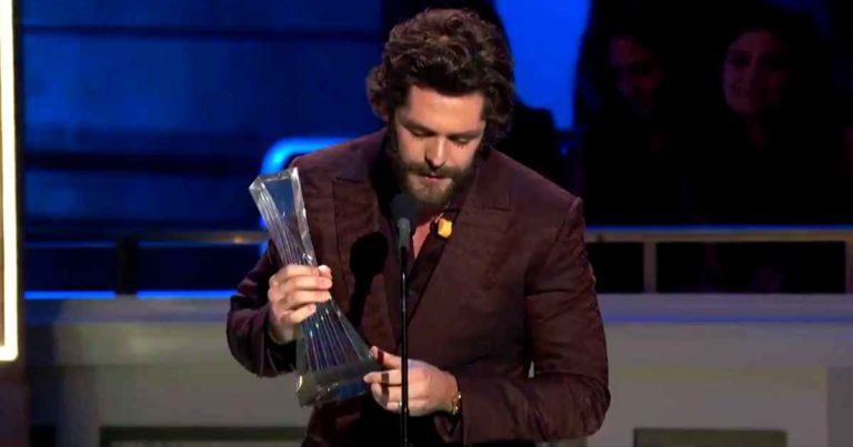 thomas-rhett-prayer-CMT