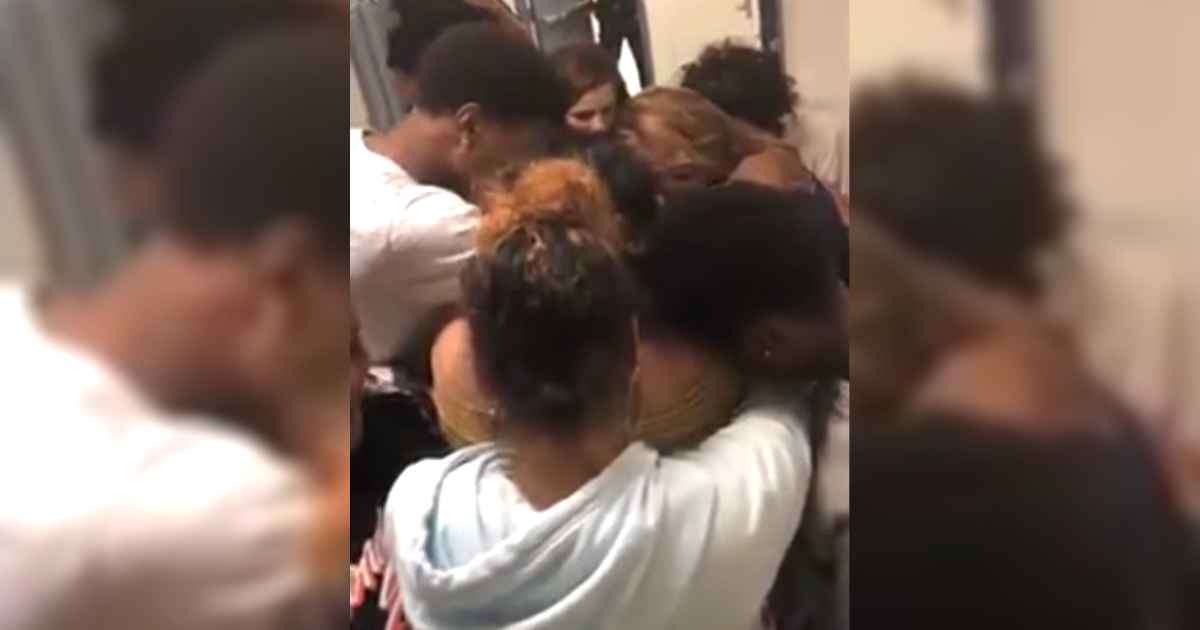 ny-college-students-pray-for-suicidal-colleague