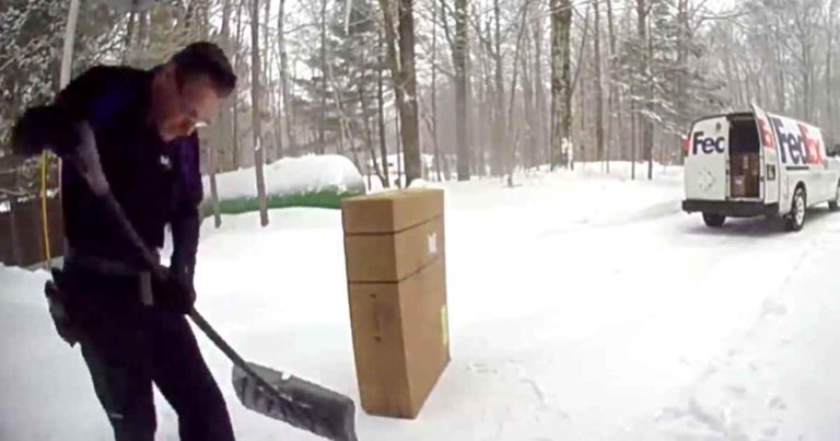fedex-driver-shovel-snow