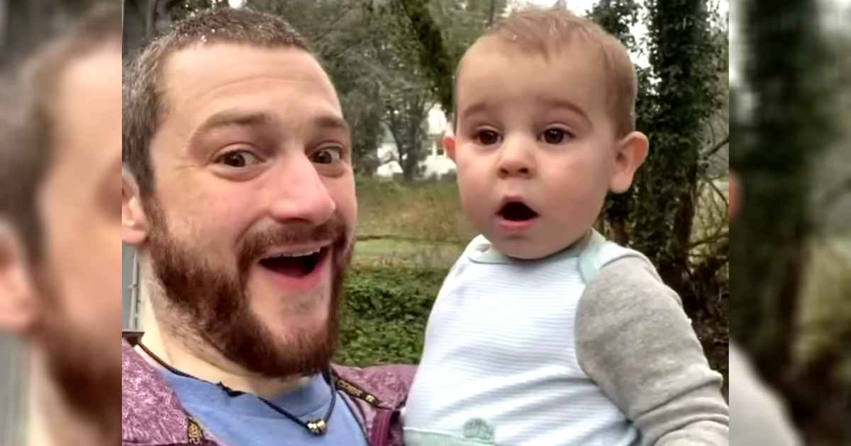 baby-sees-snow-for-first-time