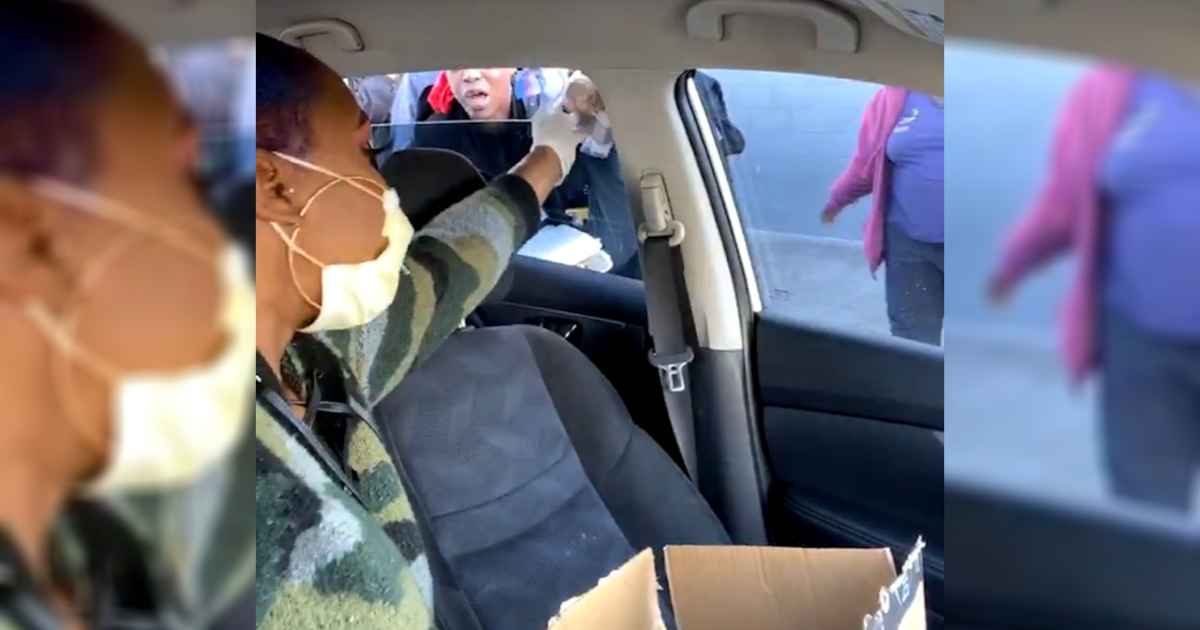 woman-helps-homeless-coronavirus