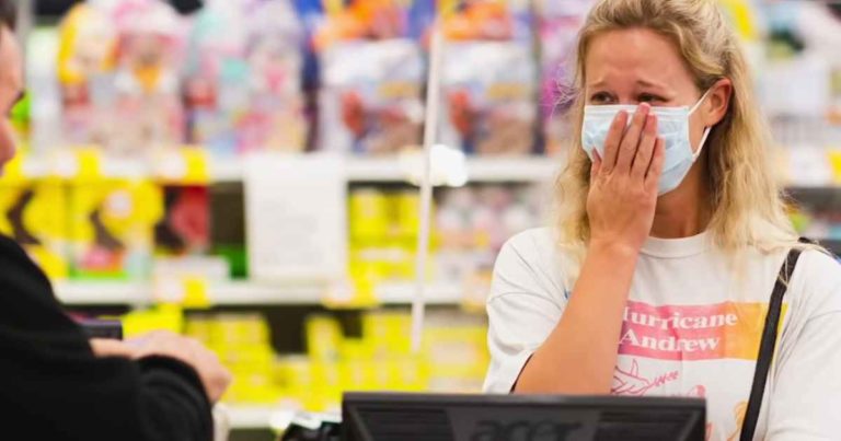 healthcare-workers-free-groceries