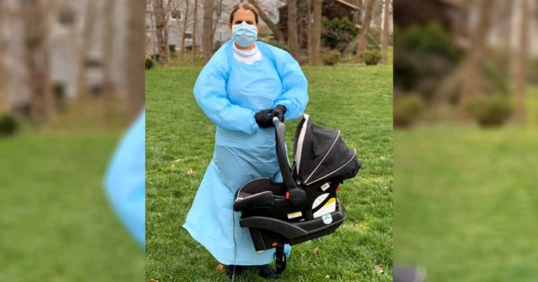 teacher-cares-for-newborn-baby-luciana-machado-lira