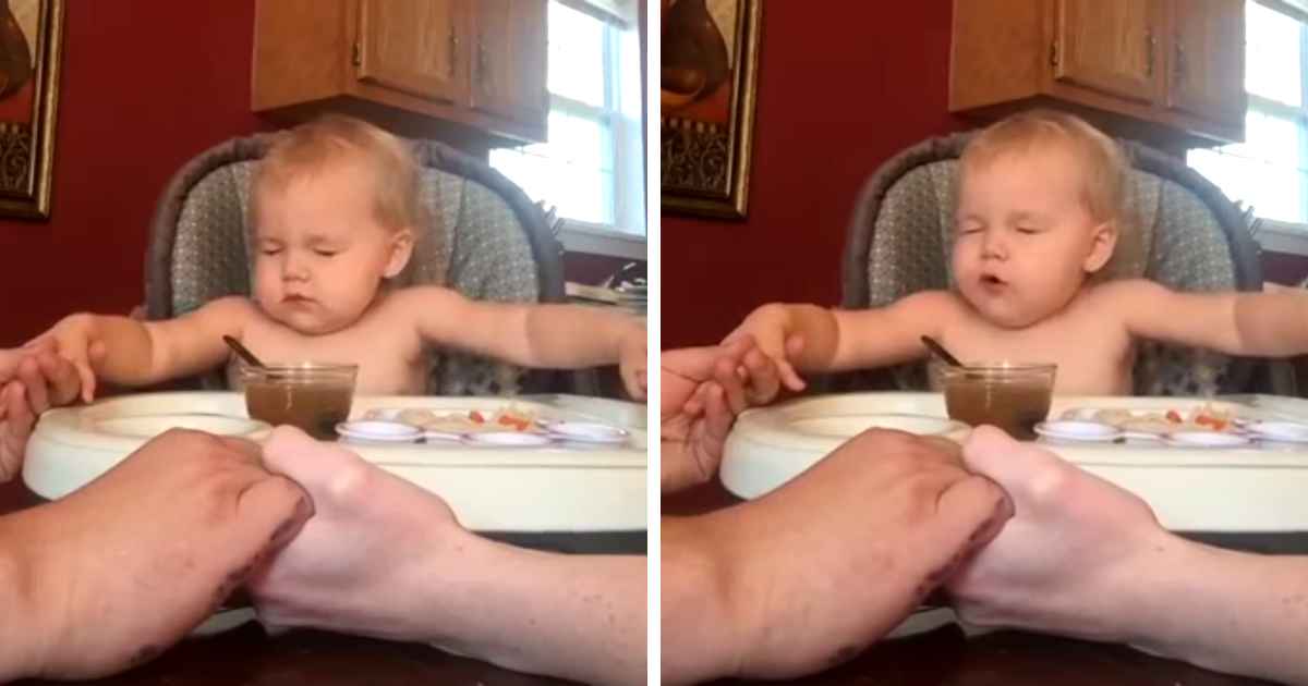 baby-prays-before-meal
