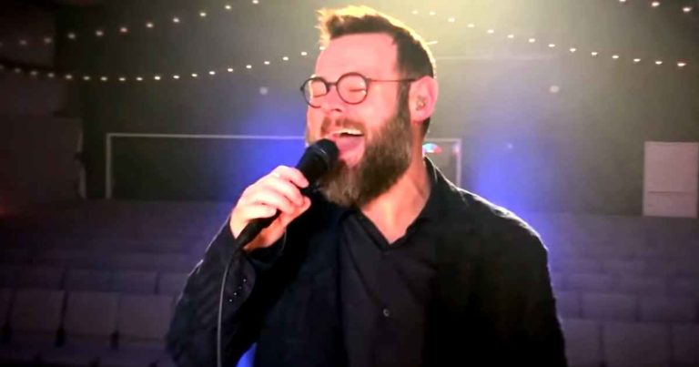 pastor-wins-the-voice-todd-tilghman-i-can-only-imagine