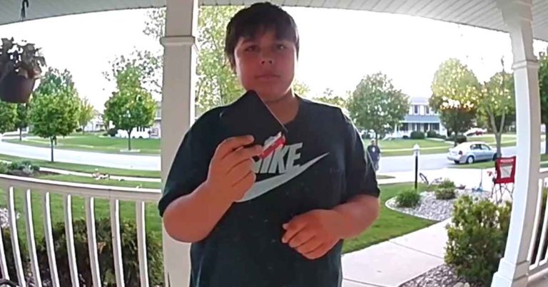 boy-returns-lost-wallet