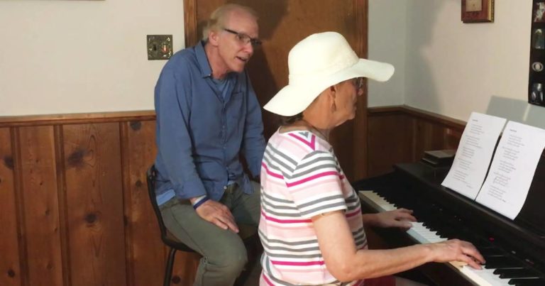 song-of-praise-Julie-Tofilon