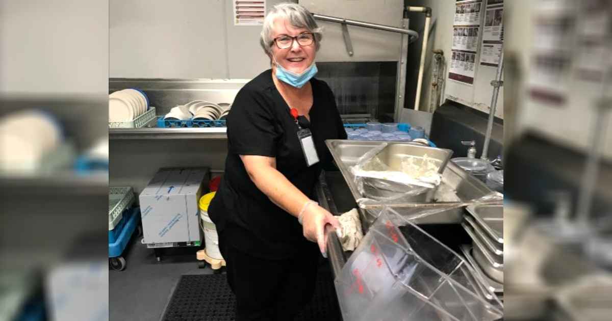 mary-daniel-dishwasher