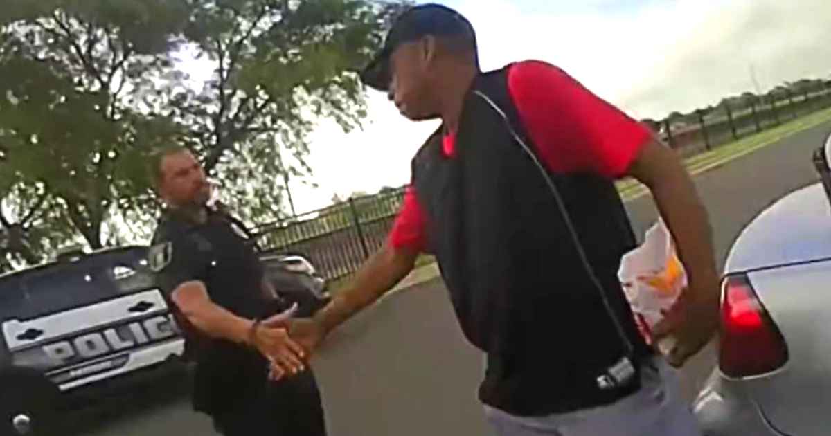 police-officer-helps-veteran