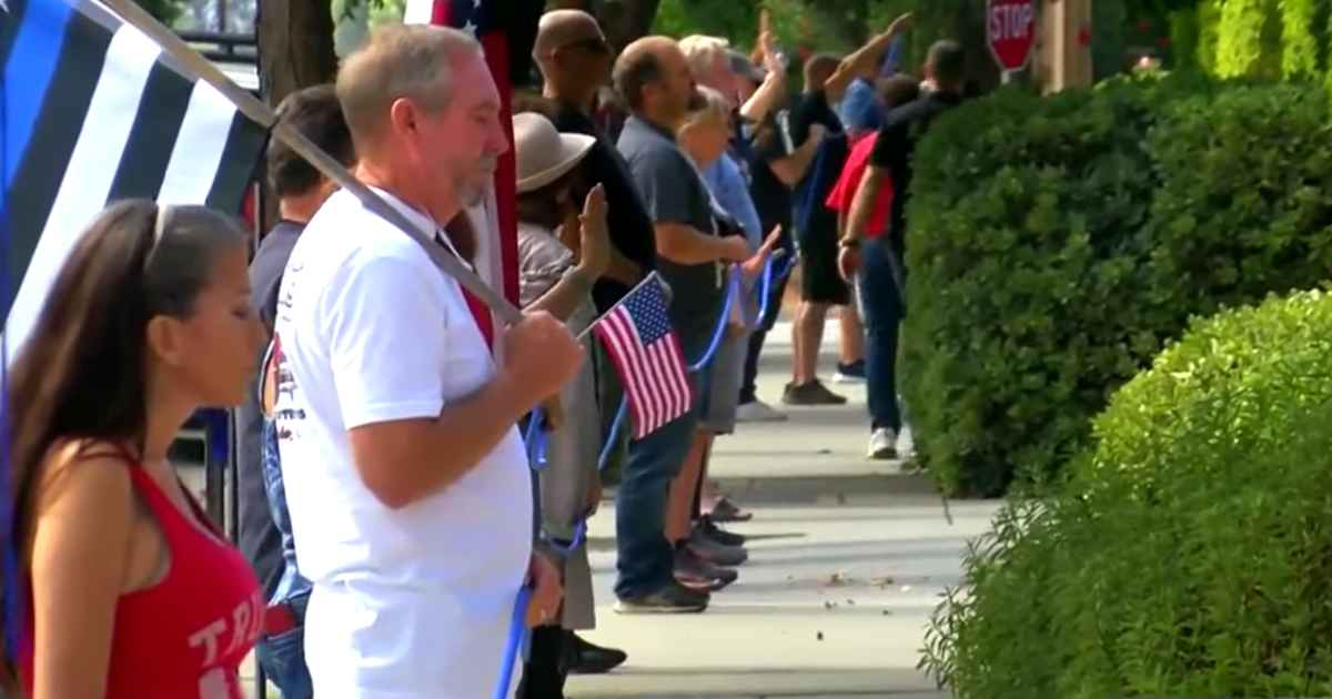 community-prays-for-police