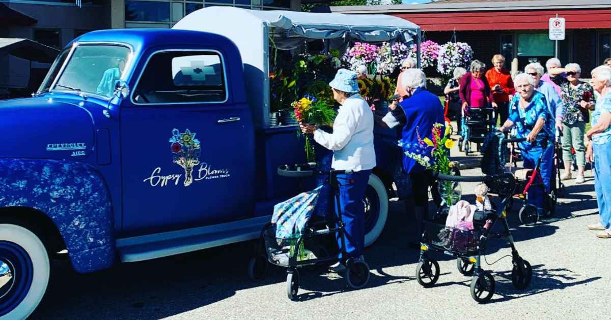 nursing-home-flower-truck