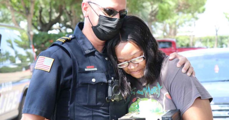 police-helps-woman-with-groceries-and-rent