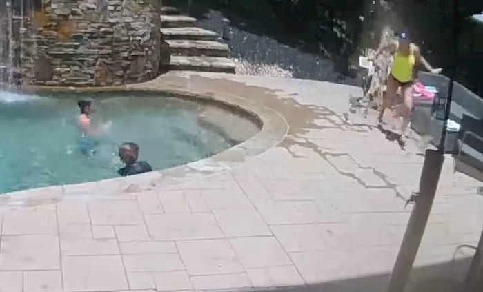 son-saves-mom-from-falling-tree-4