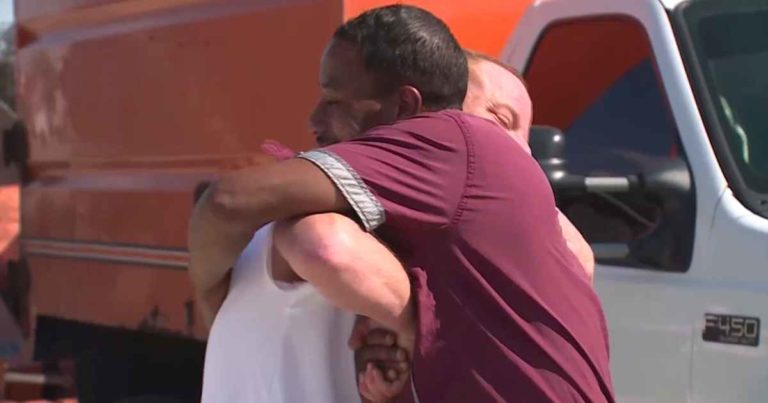 good-samaritan-returns-lost-wallet