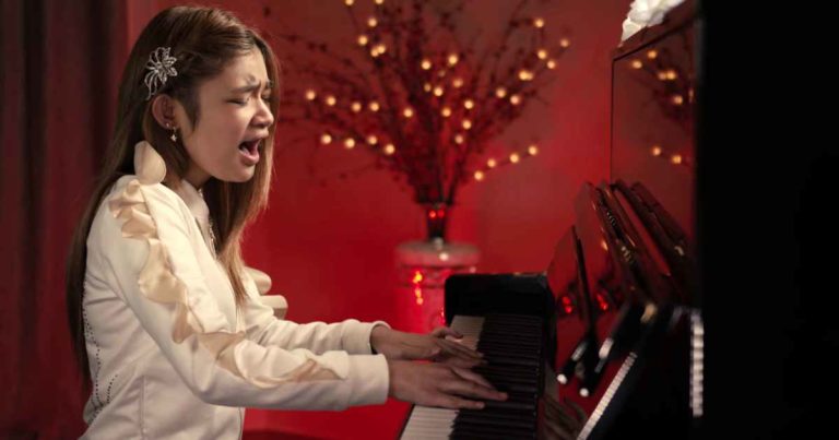 hallelujah-cover-angelica-hale