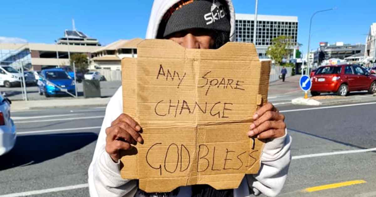 homeless-man-dominos