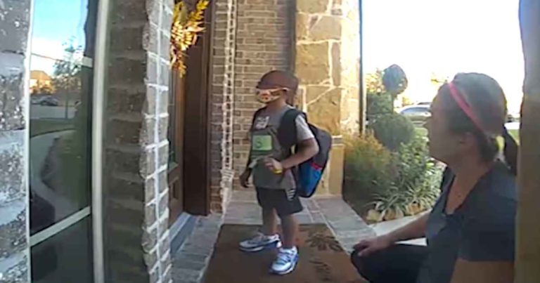 boy-gets-off-at-wrong-bus-stop-colton-franklin