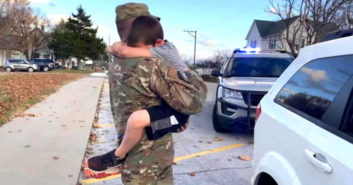 missouri-deputy-surprises-son