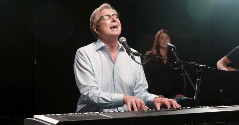 god-will-make-a-way-don-moen-live