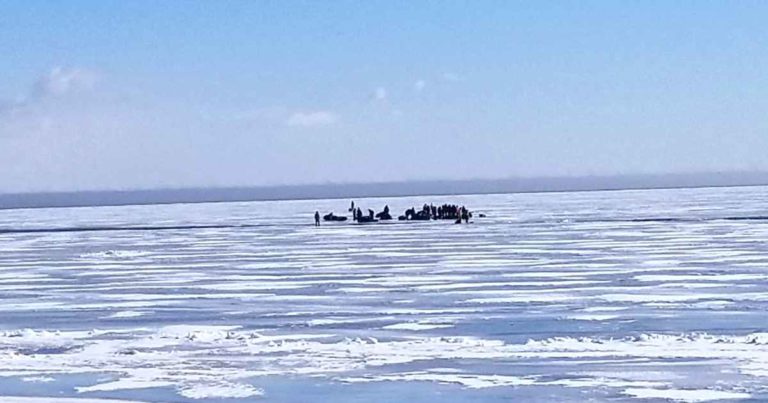 firefighters-rescue-fishermen
