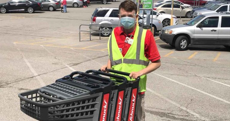 illinois-supermarket-employee-saves-baby
