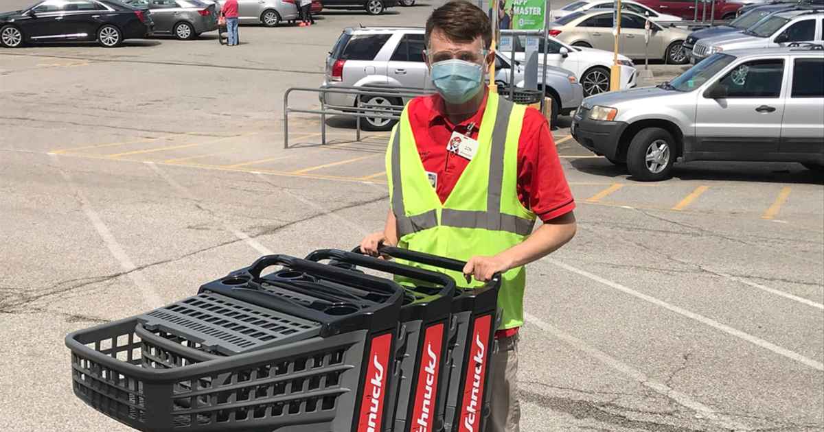 illinois-supermarket-employee-saves-baby