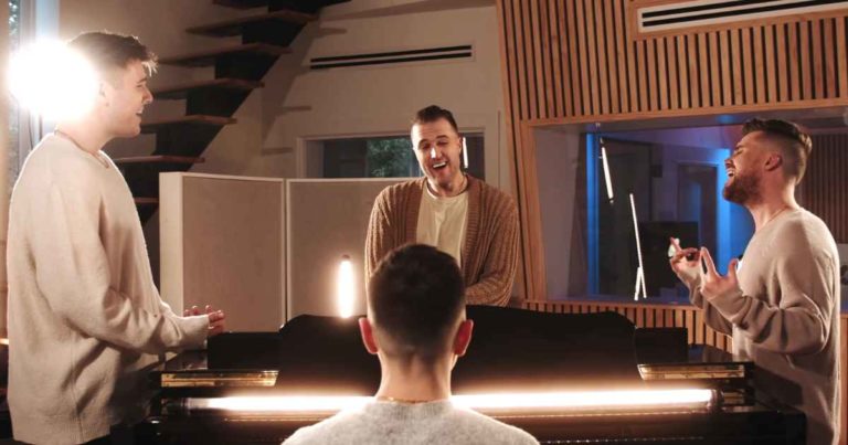 you-raise-me-up-anthem-lights