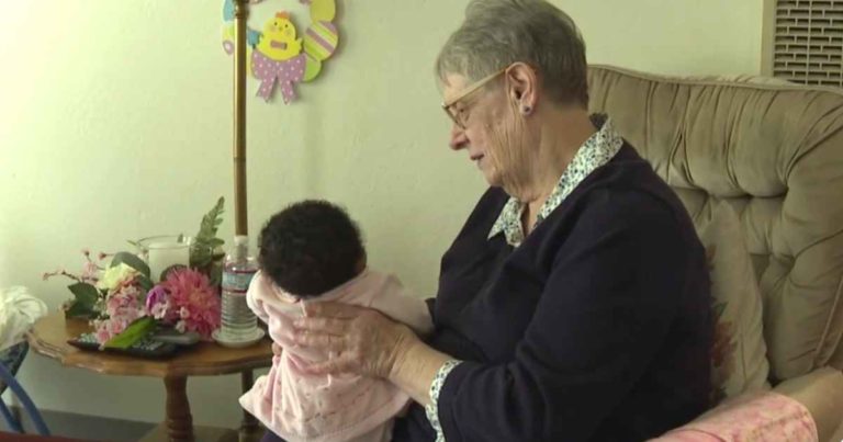 woman-fosters-infants-linda-owens