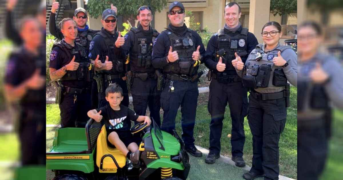 police-officers-toy-truck