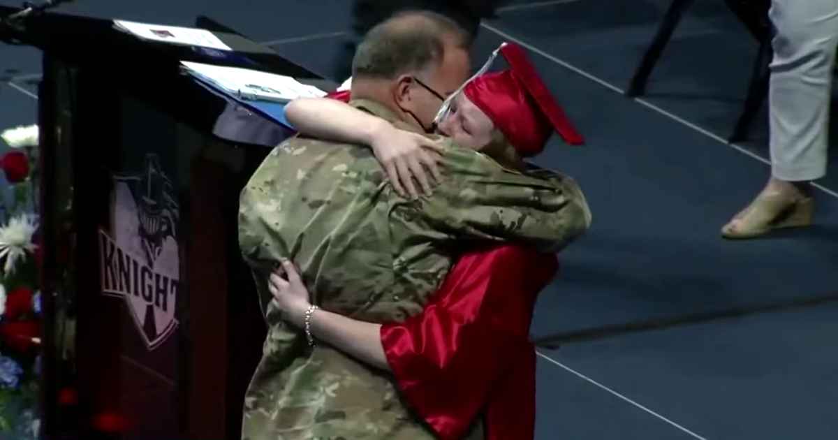 military-dad-graduation-surprise