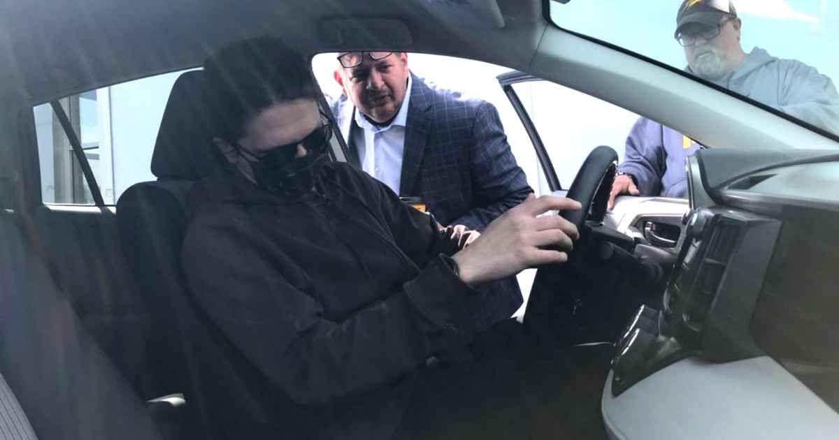 good-samaritan-gives-man-new-car
