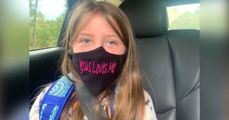 school bans Jesus loves me mask