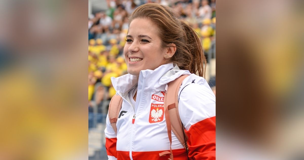 maria andrejczyk medal auction