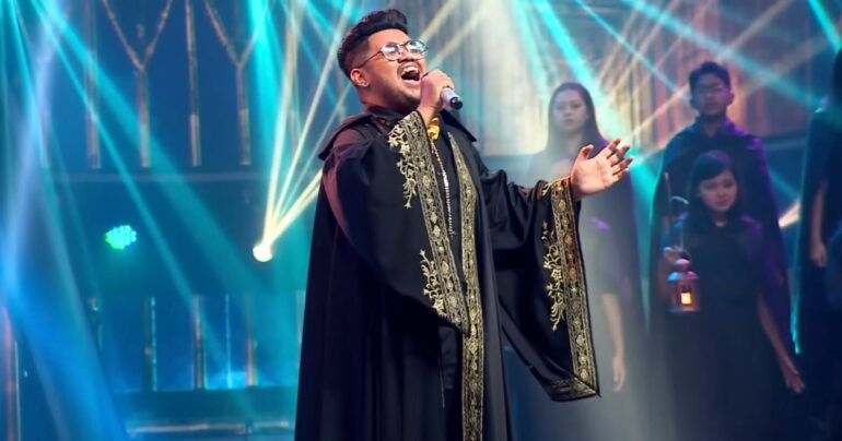 goodness of god the voice