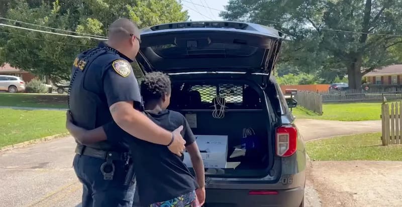 officer buys playstation for boy 2