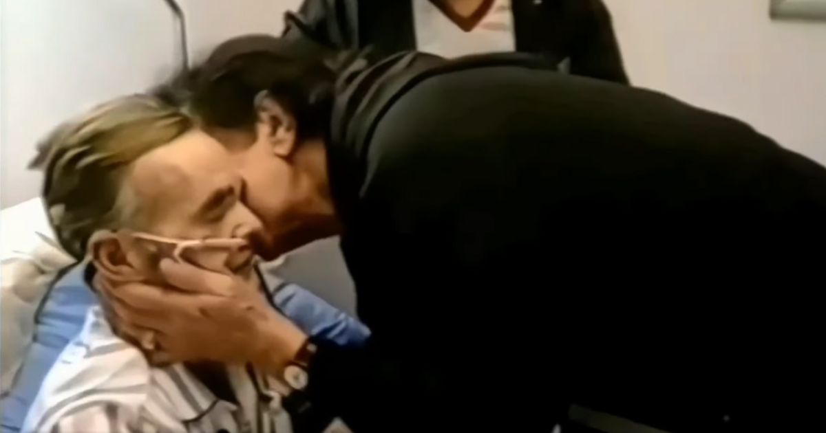 Johnny Cash surprises fan