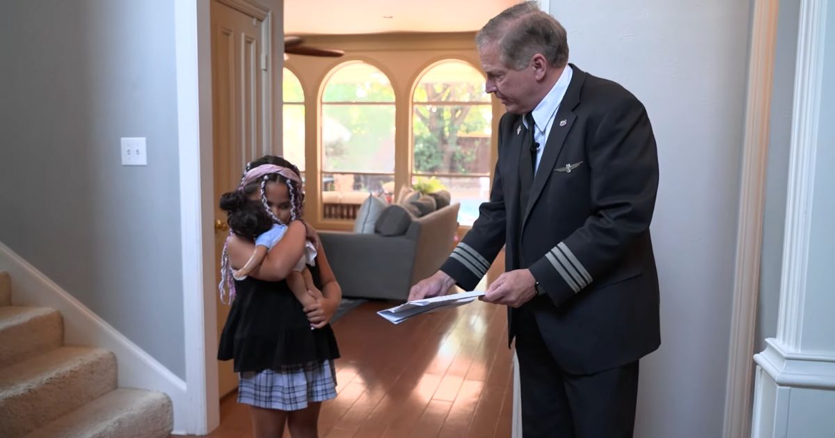 girl reunited with lost doll