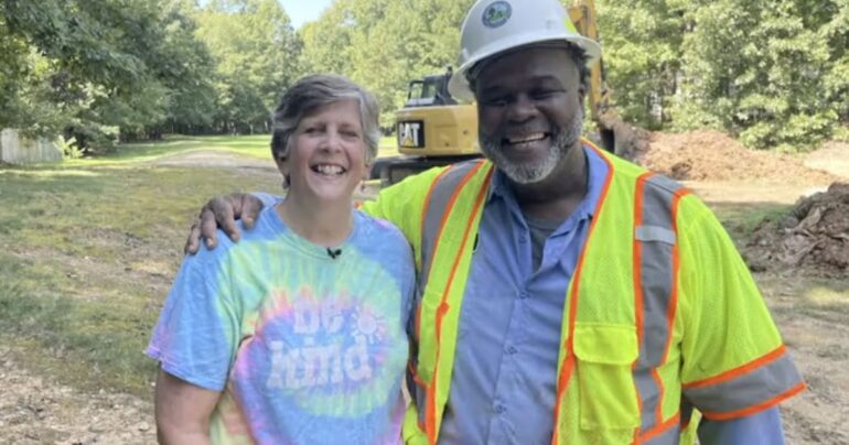 utility worker calvin godette