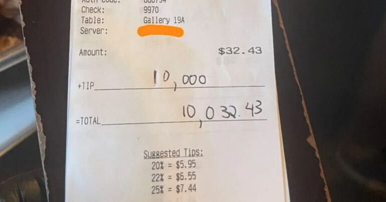 10k tip Michigan restaurant